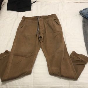 men’s cargo jogger
